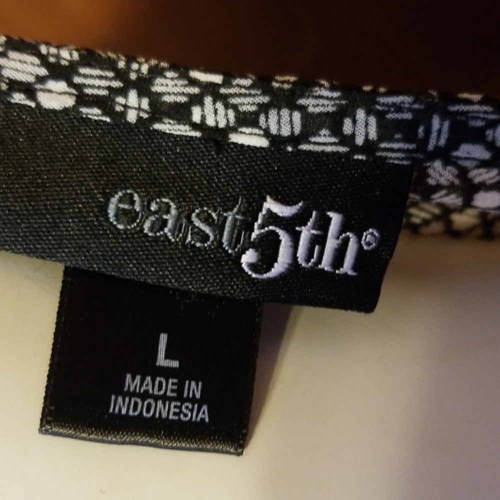 Top - Picture 2 of 2